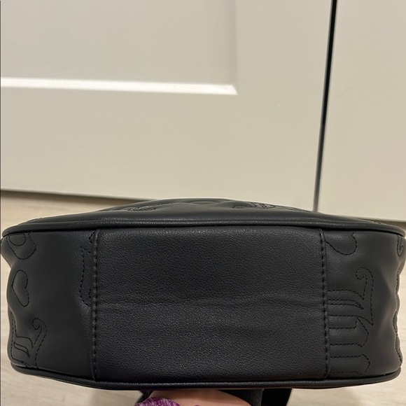 Juicy Couture (NWT) Quilted Black Juicy Puff Half Moon Crossbody Bag - Picture 11 of 14